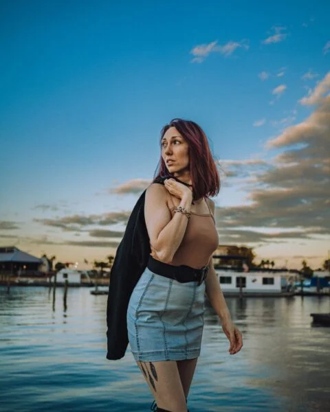 Mavi Denim Etek (Demo Ürün) – temsili moda fotoğrafı
