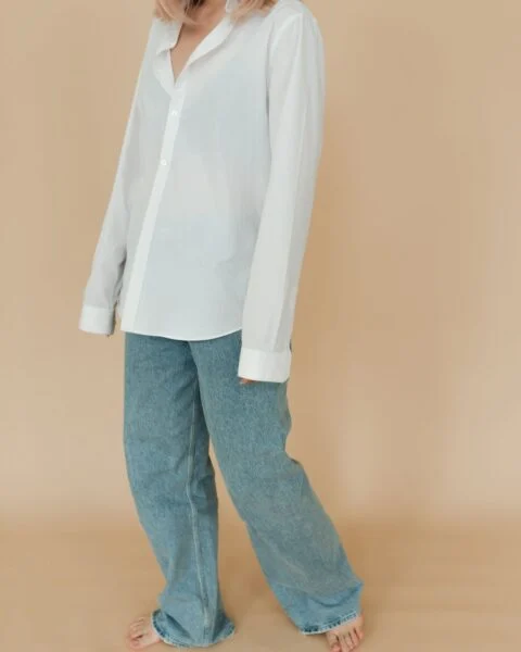 Klasik Mavi Jean Pantolon (Demo Ürün) – temsili moda fotoğrafı
