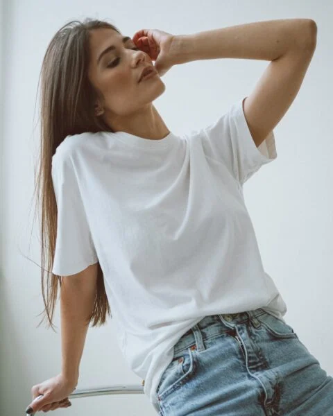 Rahat Kesim Mavi Jean (Demo Ürün) – temsili moda fotoğrafı