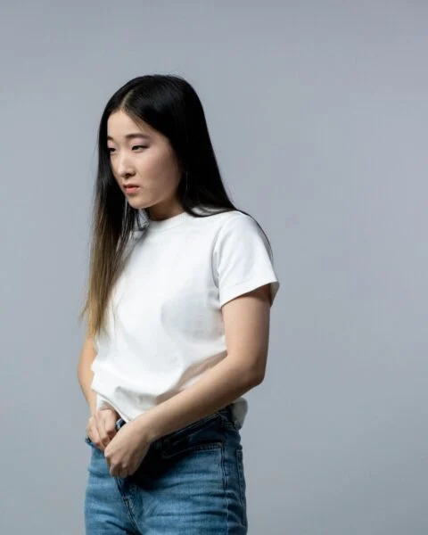 Beyaz Basic Slim Tişört (Demo Ürün) – temsili moda fotoğrafı